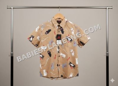 Gucci-branded short-sleeve button-down shirt for children.007