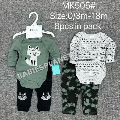 8-piece baby clothing in sizes 0/3m - 18m