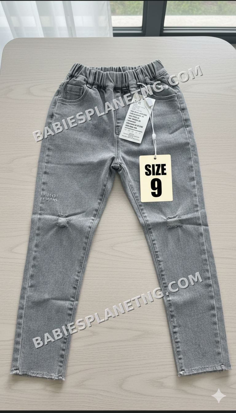 distressed denim jeans size 9