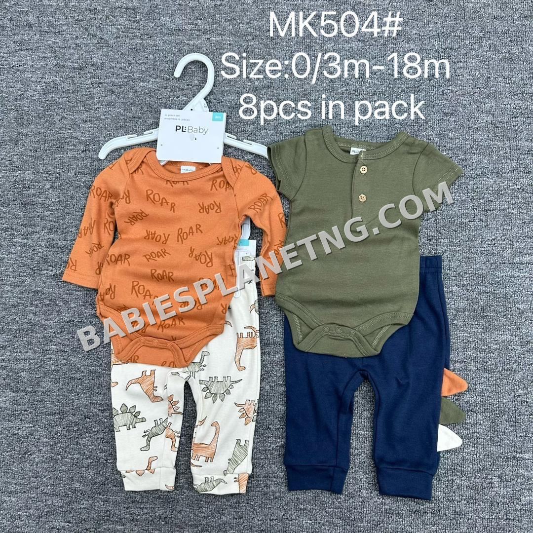 8-piece baby clothing in sizes 0/3m - 18m